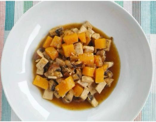 Guiso de tofu con calabaza y champiñón